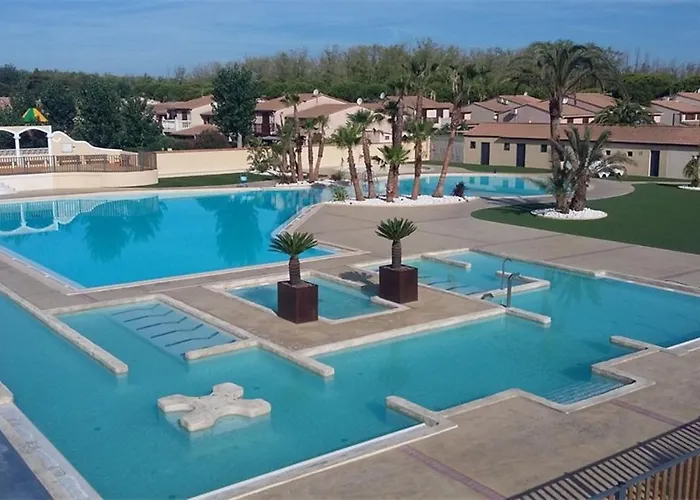 Spacieuse Maison D'angle Dans Domaine Des Tamaris 5 Pieces 6 A 7 Couchages Wifi- Acces Payant Pour Piscines-animation - Lrtamj37 Portiragnes